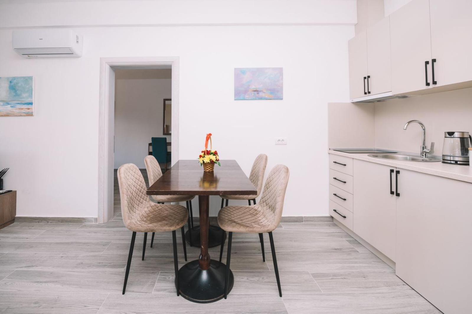 Apartments Art Ulcinj Extérieur photo