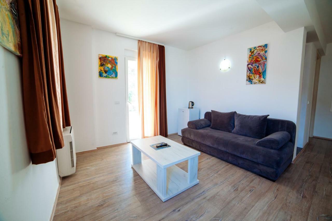 Apartments Art Ulcinj Extérieur photo